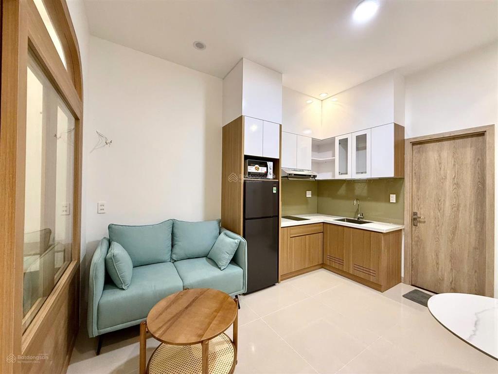 Chdv mới xây, sân vườn lớn  đầy đủ tiện nghi, nội thất luxury  thiết kế hiện đại  gần sân bay