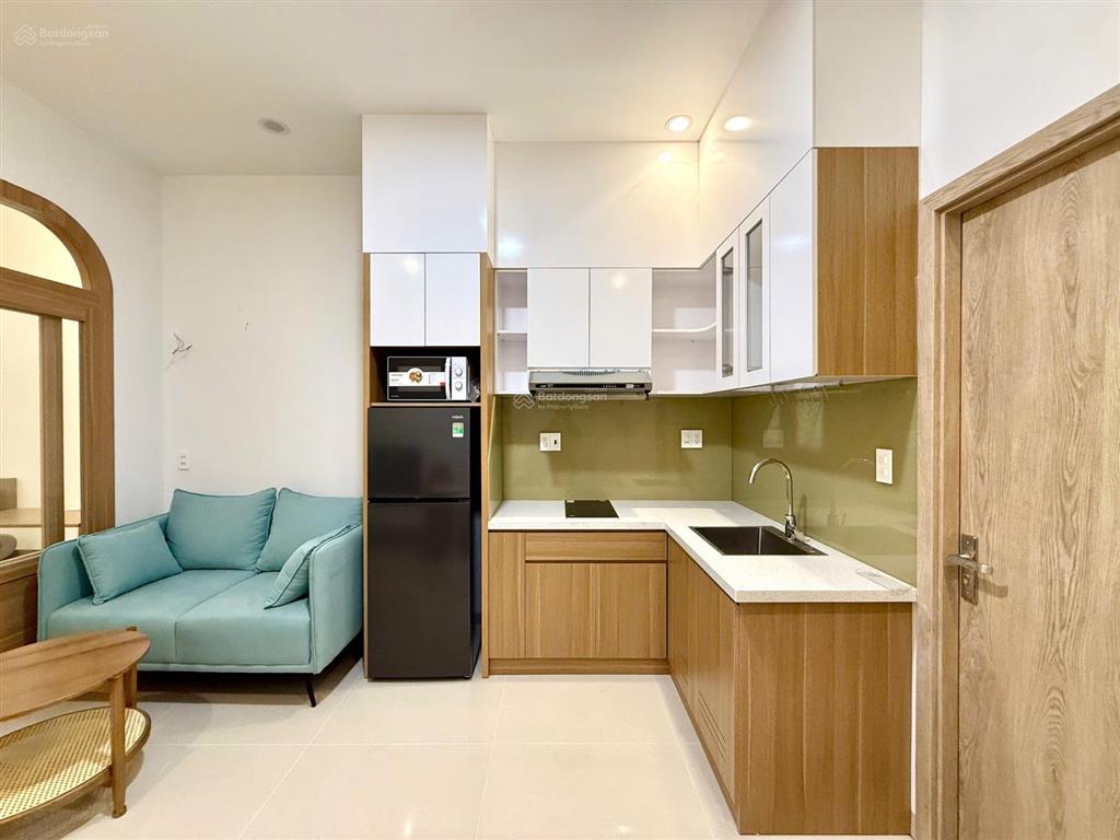 Chdv mới xây, sân vườn lớn  đầy đủ tiện nghi, nội thất luxury  thiết kế hiện đại  gần sân bay