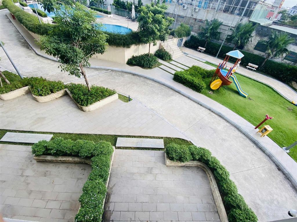 Căn hộ chung cư, phòng trống, diện tích 174m2
