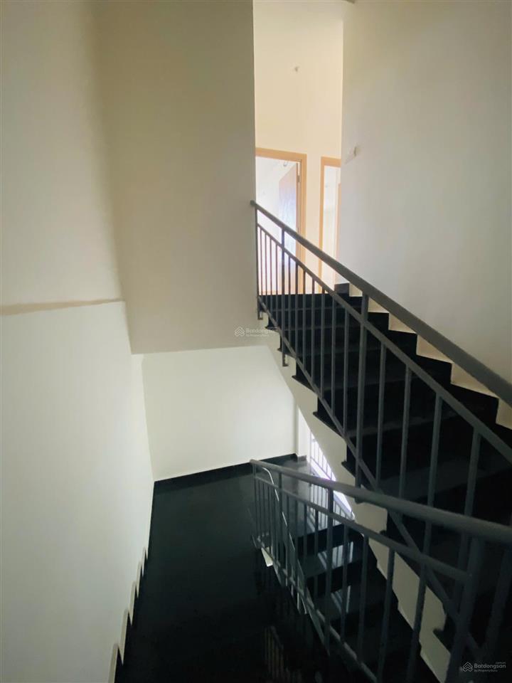 Căn hộ chung cư, phòng trống, diện tích 174m2