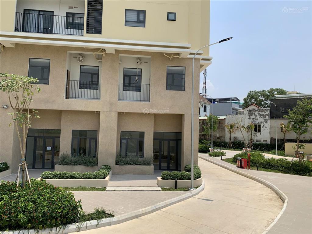 Căn hộ chung cư, phòng trống, diện tích 174m2
