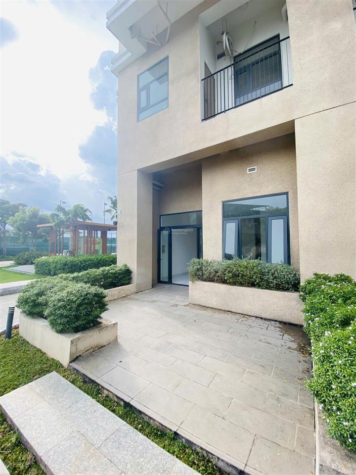 Căn hộ chung cư, phòng trống, diện tích 174m2