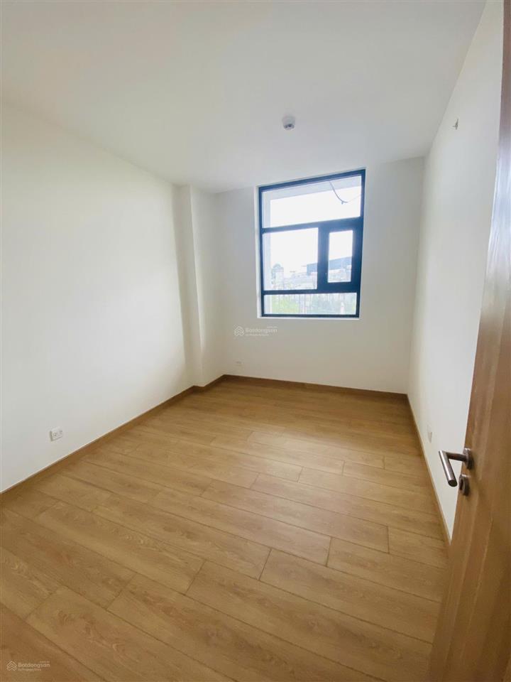Căn hộ chung cư, phòng trống, diện tích 174m2