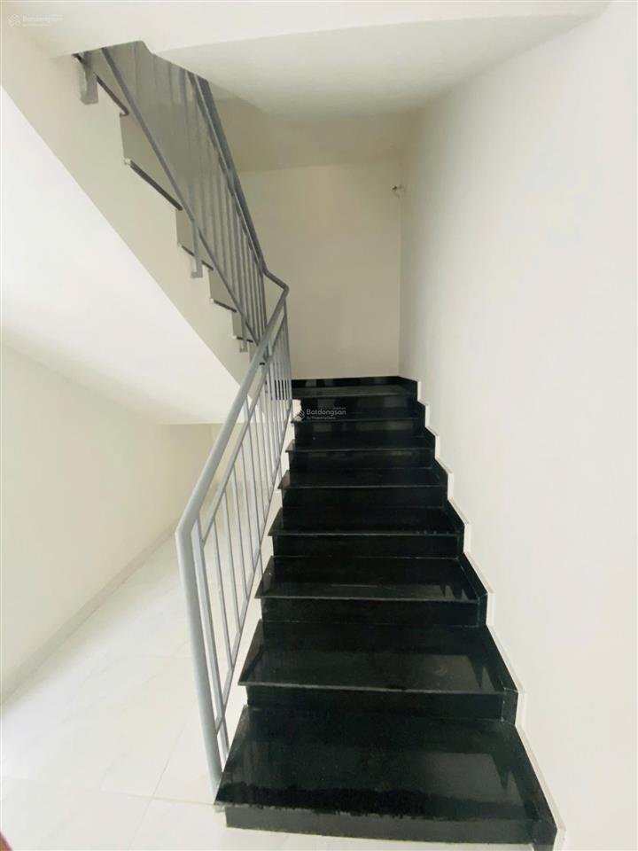 Căn hộ chung cư, phòng trống, diện tích 174m2