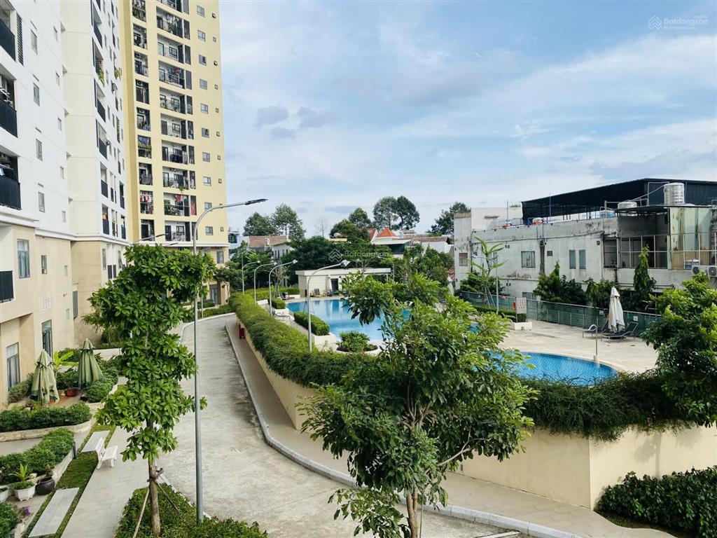 Căn hộ chung cư, phòng trống, diện tích 174m2