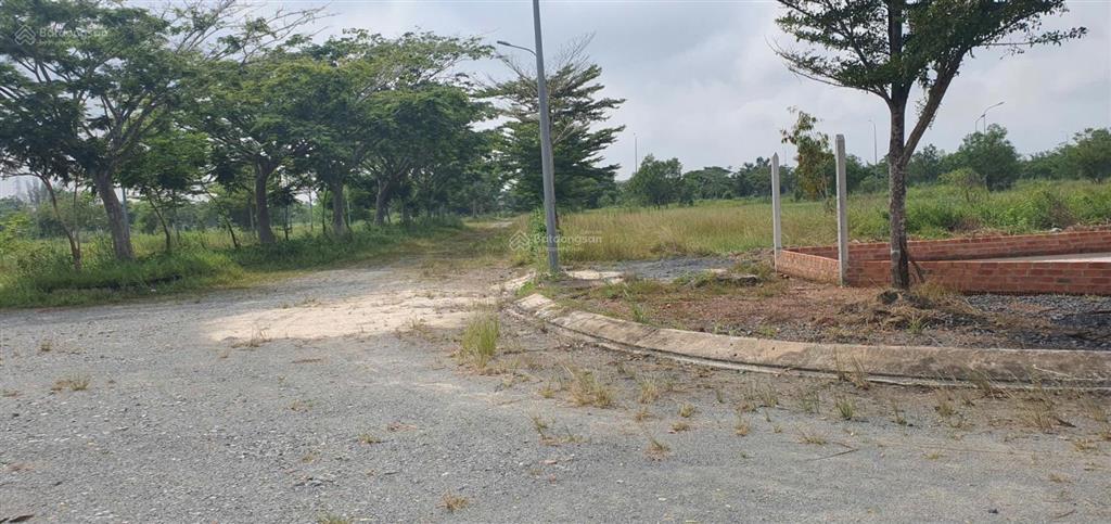 Bán nền b7 đối diện công viên, kề hồ sinh thái daresco. giá tốt, đón sóng hạ tầng vành đai 4