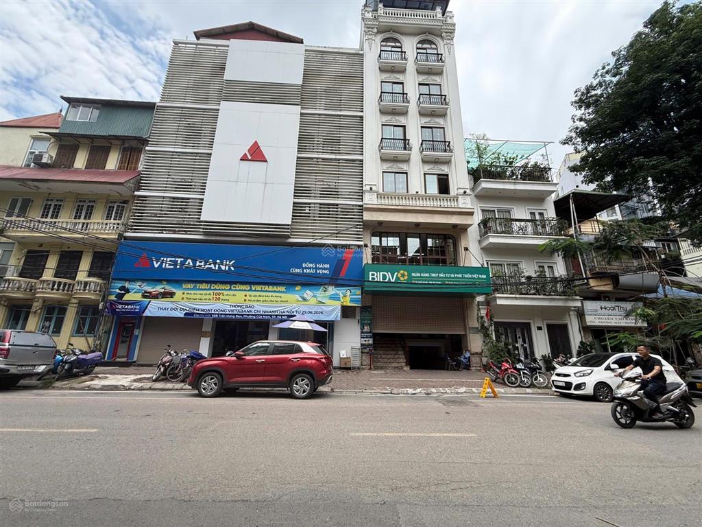 Chính chủ cho thuê 155m2 góc 3 mặt thoáng phố hàn thuyên, hoàn kiếm, giá chỉ 15tr9/tháng làm văn ph