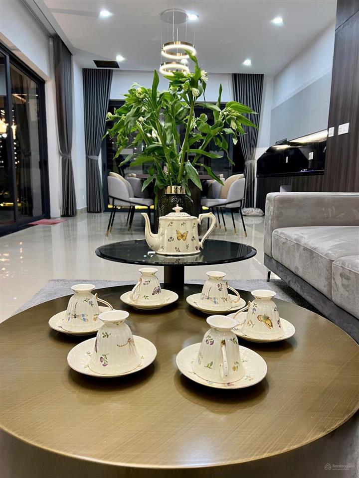 Phạm thủy villastop căn cho thuê tại vinhomes thăng long, giá tốt nhất thị trường.  0936 079 ***