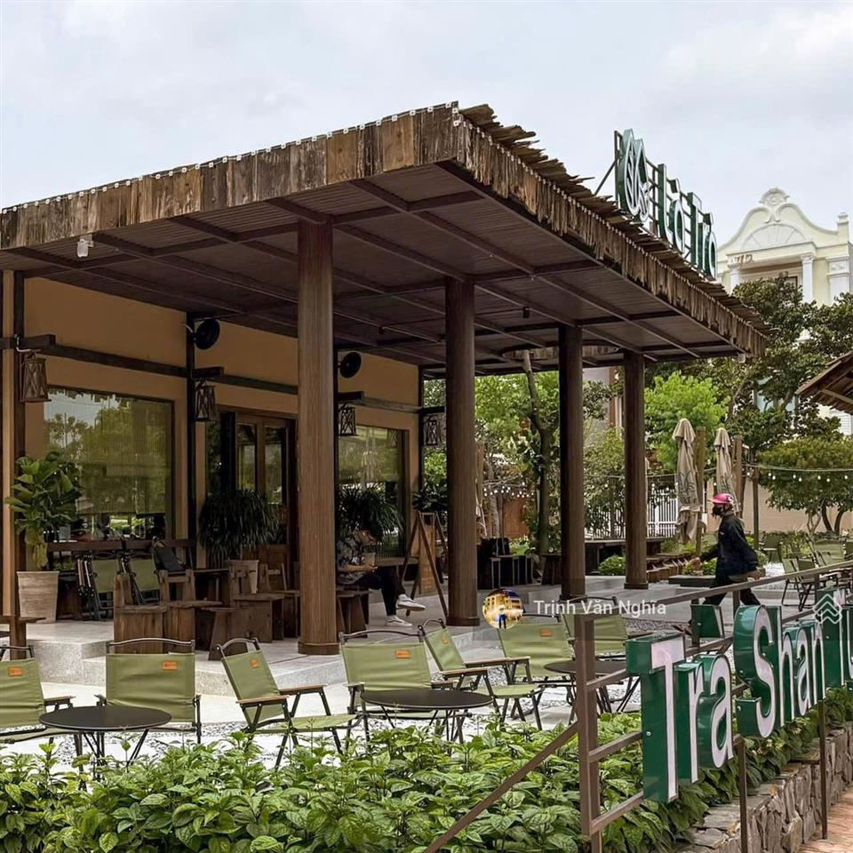 Mời thuê nhà hàng, showroom, thẩm mỹ, ngân hàng mặt phố nguyễn khánh toàn lô góc 300m2x4 tầng
