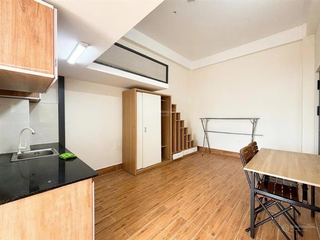 Chính chủ duplex bancol diện tích 40m2, có thang máy, hầm xe