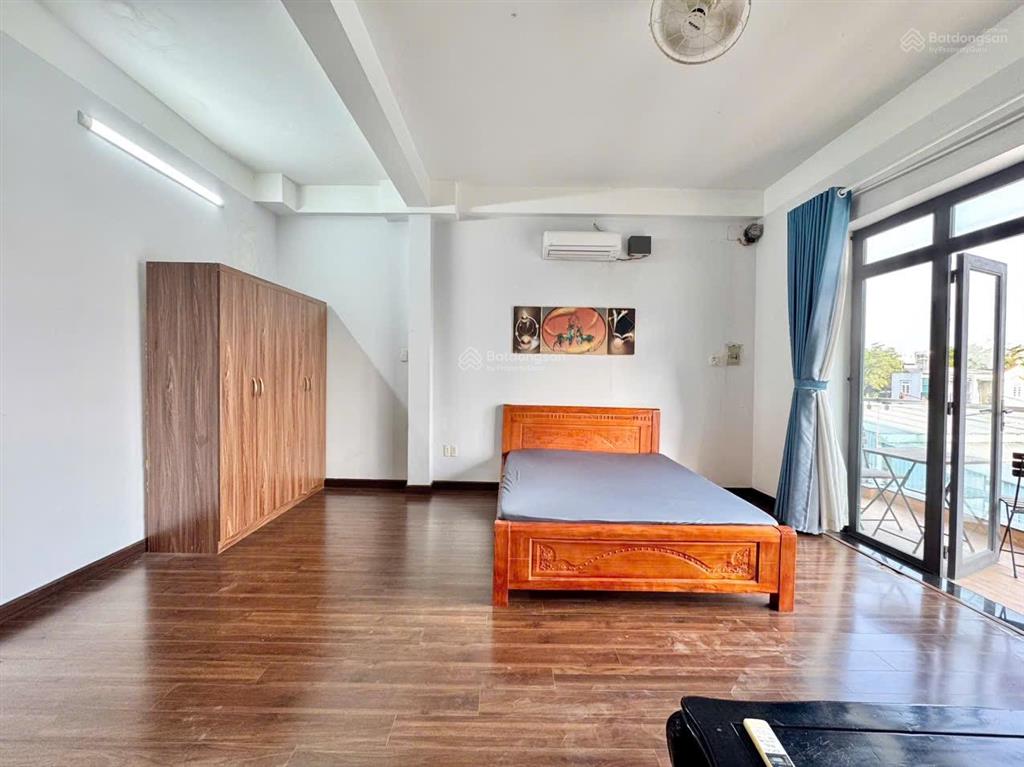 Studio bancol diện tích 40m2, full nội thất ngay đh nguyễn tất thành