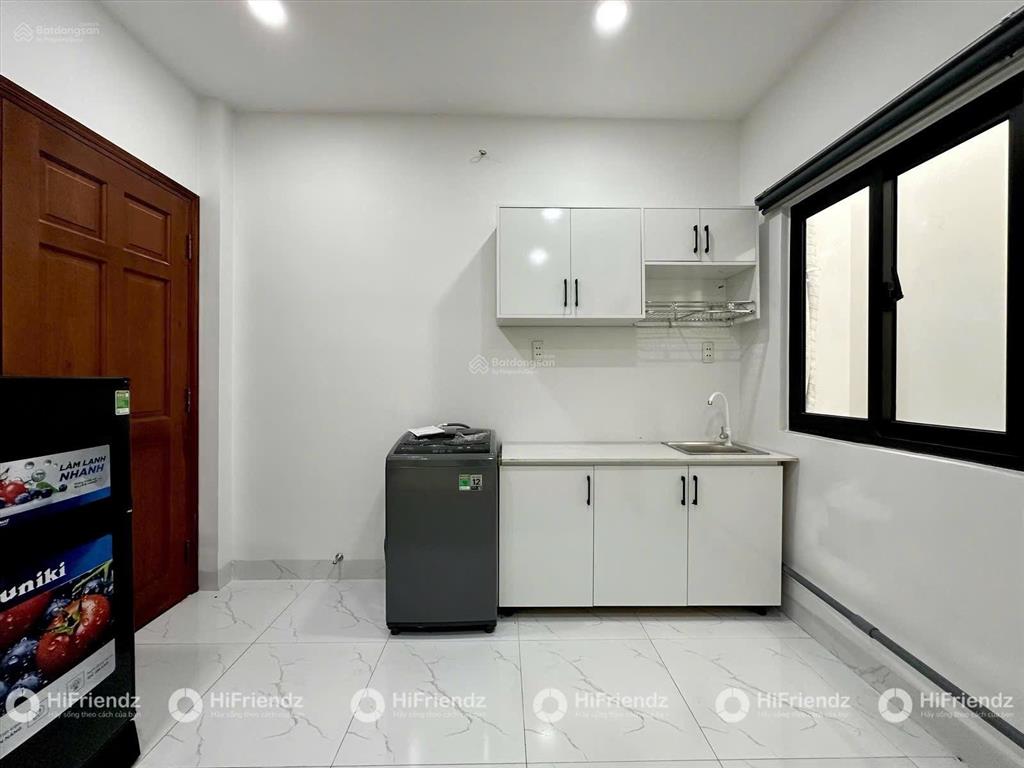 Chính chủ studio full nội thất, toà chỉ tính điện, còn lại free