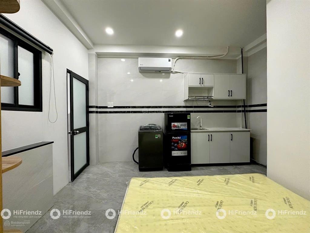 Chính chủ studio full nội thất, toà chỉ tính điện, còn lại free