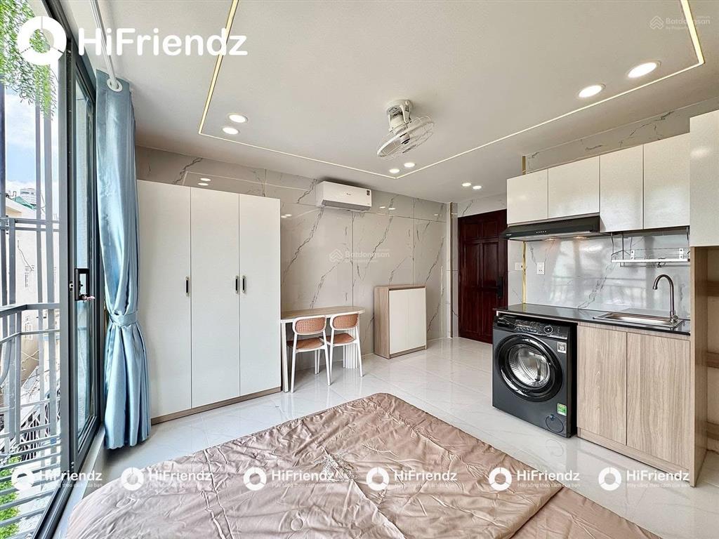 Studio bancol thoáng, mát, thiết kế hiện đại, nội thất mới 100% như ảnh