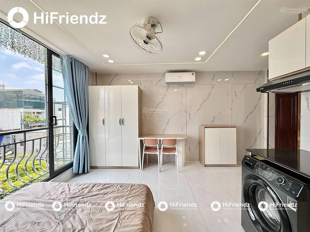 Studio bancol thoáng, mát, thiết kế hiện đại, nội thất mới 100% như ảnh