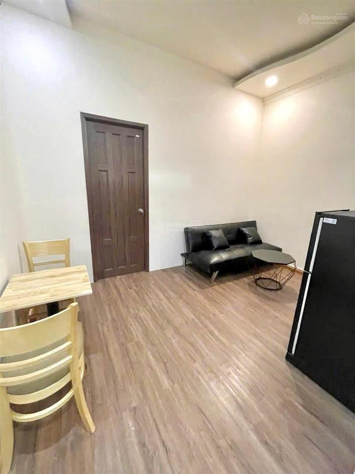 Studio 1pn tách bếp có ban công, đầy đủ nội thất ngay chợ hạnh thông tây