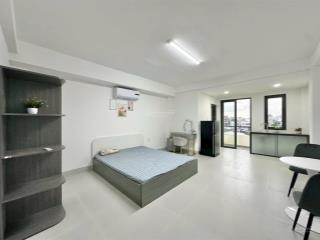 Studio cửa sổ diện tích rộng, thoáng, full nội thất như ảnh