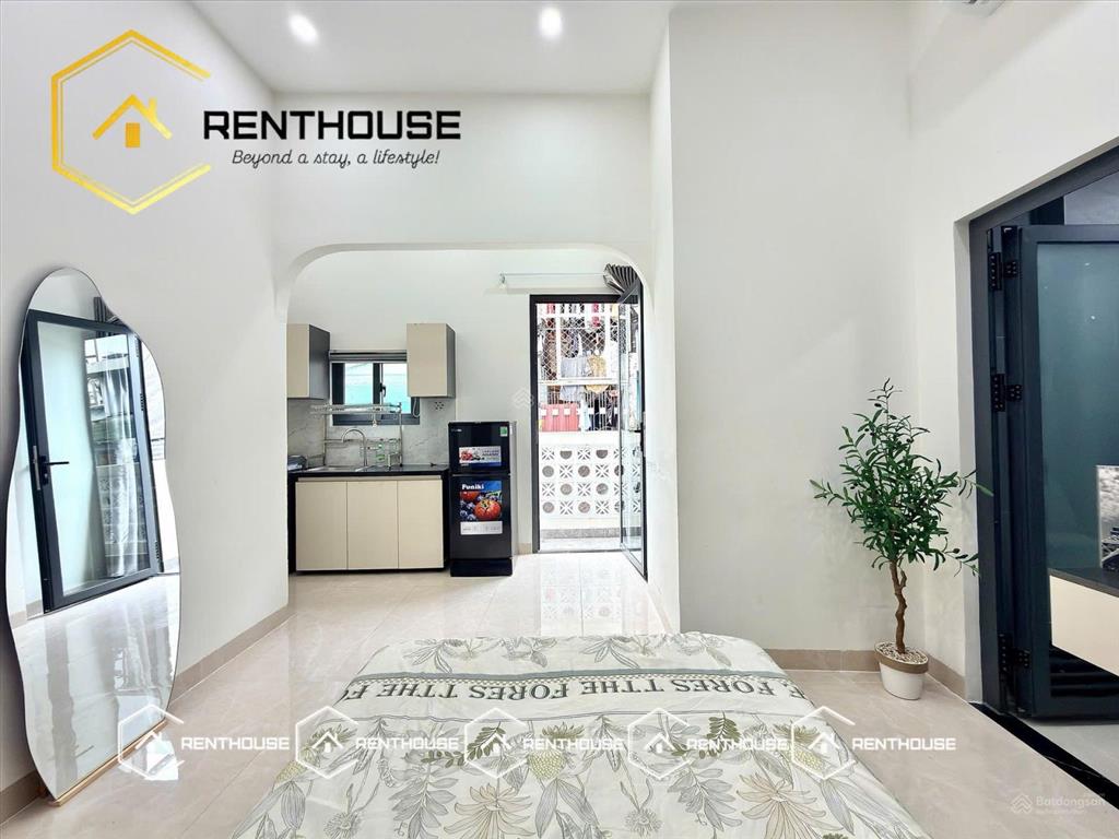 Studio ban công rộng thoáng, nội thất như ảnh, nhà mới 100%