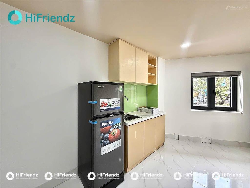 Chính chủ 1pn tách bếp mới xây, đầy đủ nội thất, cửa sổ trời