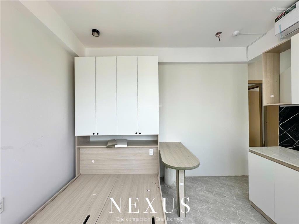 Studio cửa sổ mới khai trương, đầy đủ nội thất, thoáng sáng