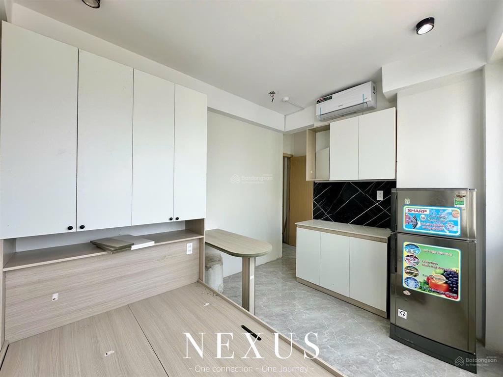 Studio cửa sổ mới khai trương, đầy đủ nội thất, thoáng sáng