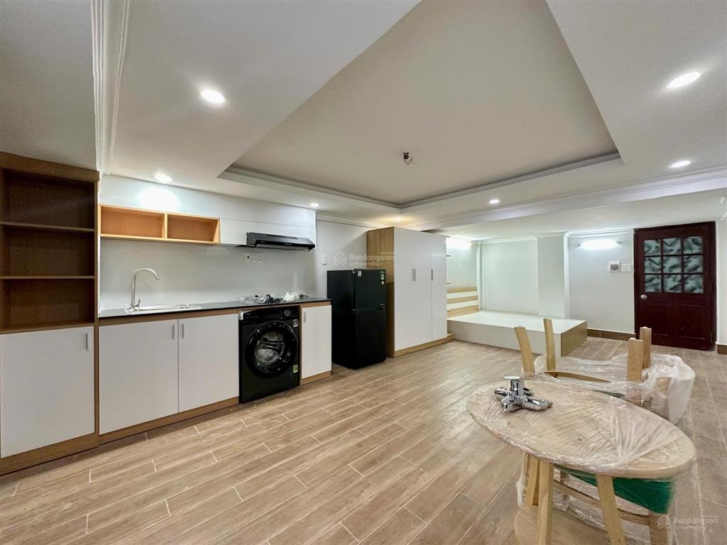 Studio cửa sổ diện tích cực rộng, mới xây, nội thất như ảnh