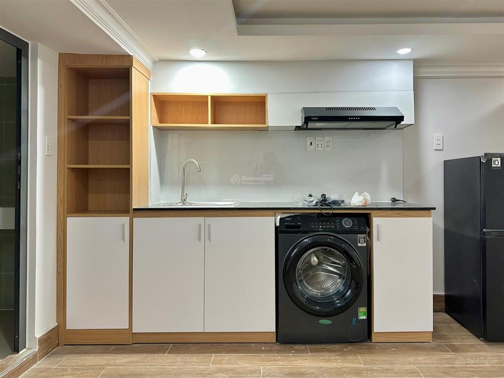Studio cửa sổ diện tích cực rộng, mới xây, nội thất như ảnh