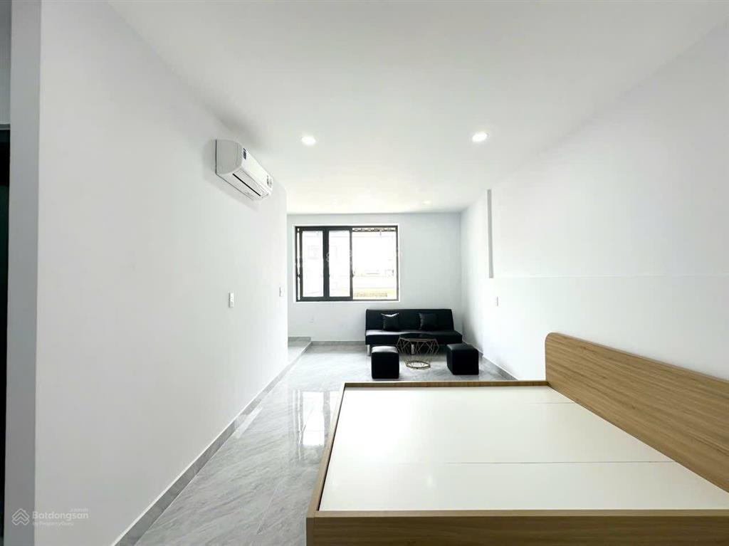 Chính chủ studio cửa sổ lớn, rộng, thoáng ngay tu viện khánh an