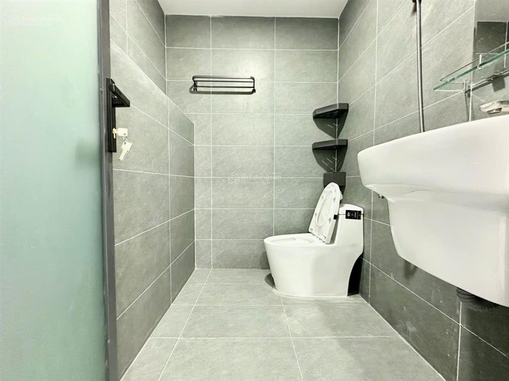 Chính chủ studio cửa sổ lớn, rộng, thoáng ngay tu viện khánh an