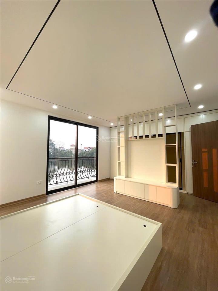 Bán nhà 32m2 giá 2tỷ800tr ngõ ô tô cạnh gần nhà, không lỗi phong thủy khu tiện ích, thiết kế đẹp