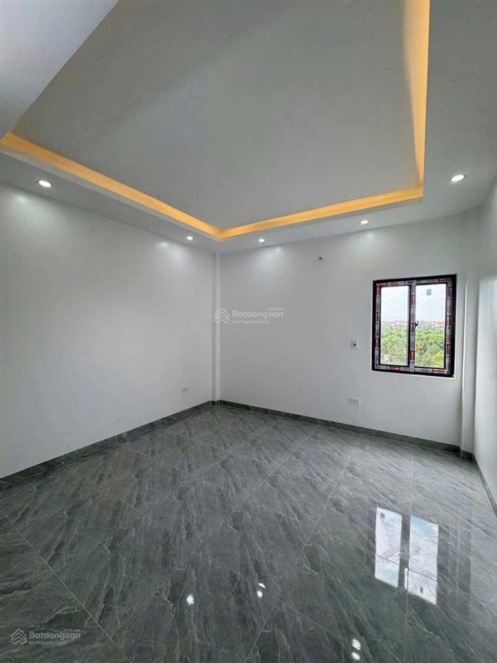 Bán nhà 43m2 giá 3tỷ500tr ngõ ô tô gần nhà, thiết kế đẹp không lỗi phong thủy, gần chợ trường