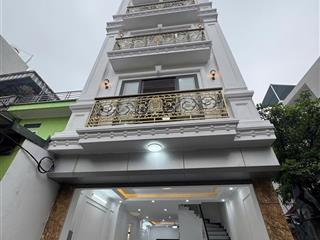 Bán nhà 30m2 giá 2tỷ800tr nhà đẹp không lỗi phong thủy thiết kế 3 phòng ngủ, tiện ích chợ trường