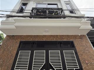 Bán nhà 30m2 giá 2tỷ750tr ngõ ô tô gần cạnh nhà, nhà đẹp không lỗi gì gần khu tiện ích trường chợ