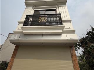 Bán nhà 34m2 giá 4tỷ950tr ngoc ô tô cạnh gần nhà , sổ đỏ chuẩn gần chợ trường tiện ích cho thuê tốt