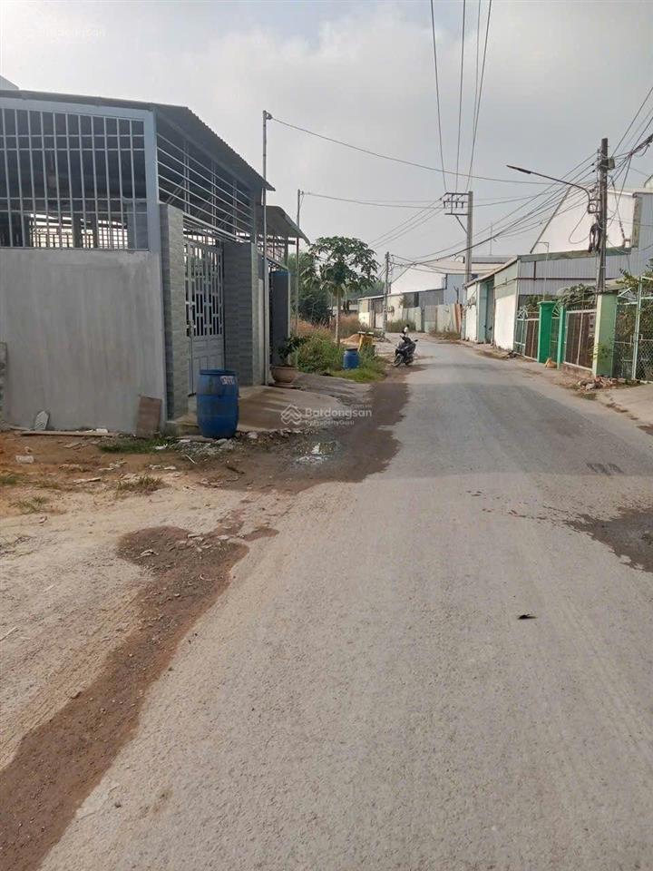 Cần bán gấp lô đất thổ cư giá cực sốc đường nhựa thông tại tân uyên, bình dương