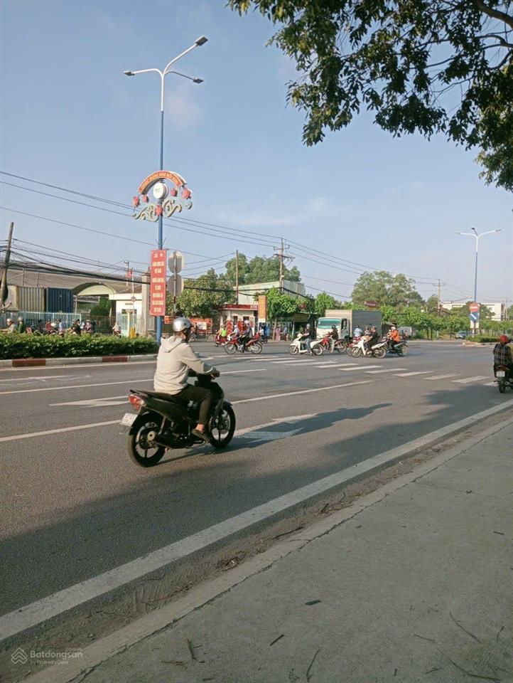 Bán lô đất vị trí đẹp giá rẻ kinh doanh buôn bán cực kỳ tốt tân uyên bình dương