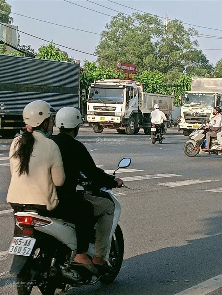 Bán lô đất vị trí đẹp giá rẻ kinh doanh buôn bán cực kỳ tốt tân uyên bình dương