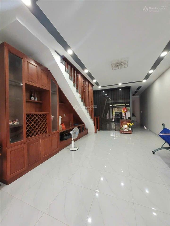 Cần bán căn nhà lô góc lớn kinh doanh buôn bán đa ngành nghề tại tân uyên, bình dương