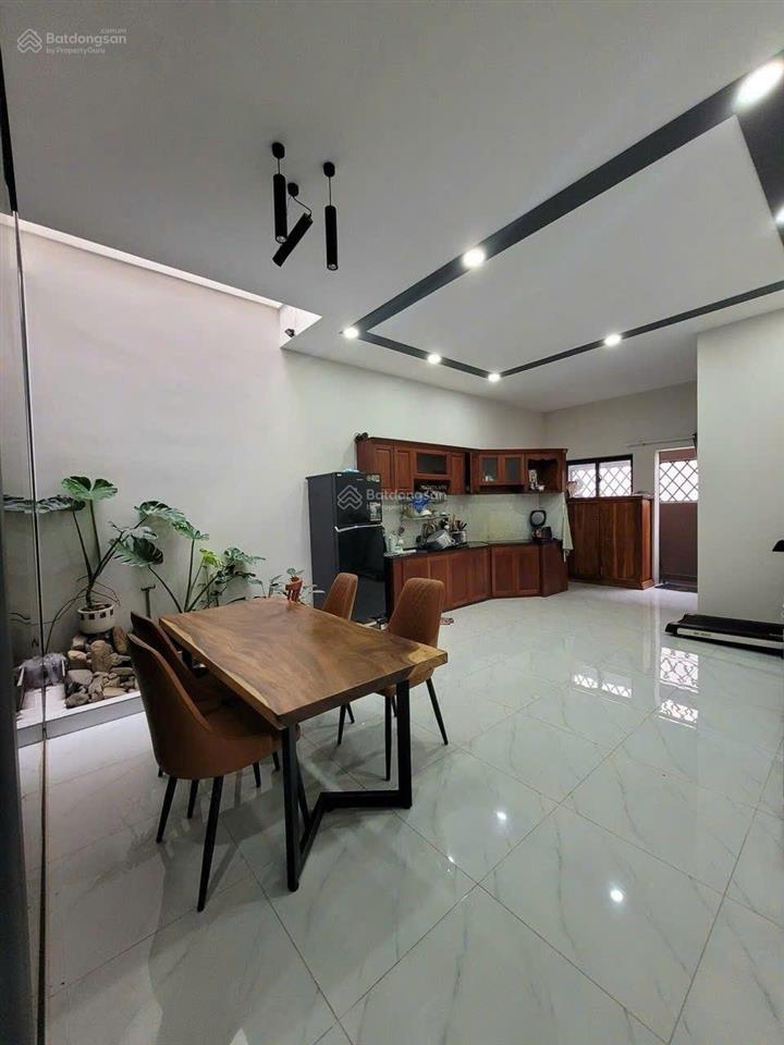Cần bán căn nhà lô góc lớn kinh doanh buôn bán đa ngành nghề tại tân uyên, bình dương