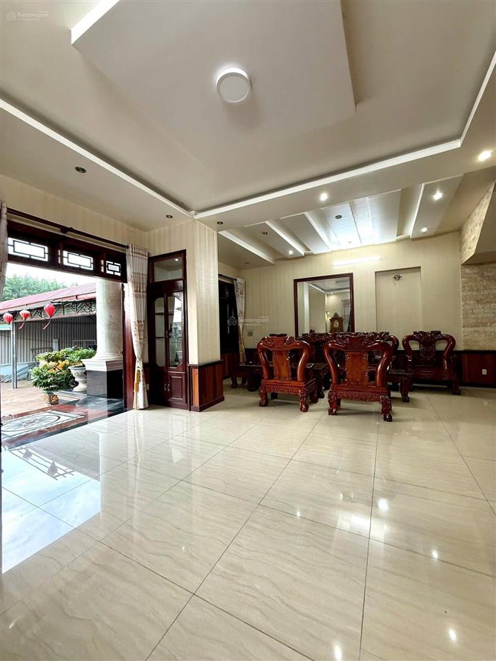 Bán căn biệt thự cực đẹp giá hời thị trường tại tân uyên, bình dương