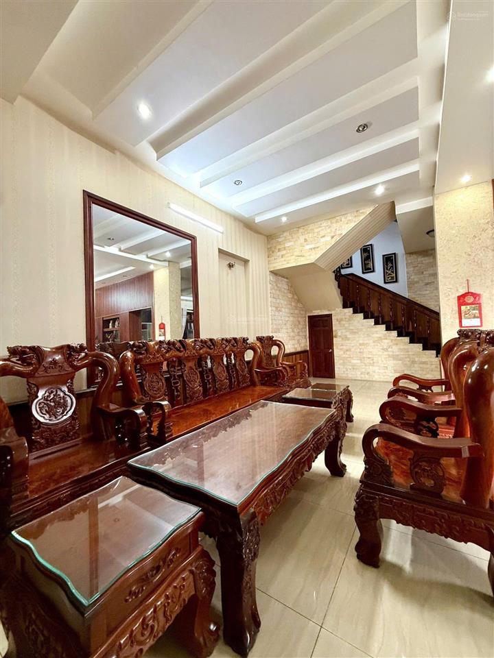 Bán căn biệt thự cực đẹp giá hời thị trường tại tân uyên, bình dương