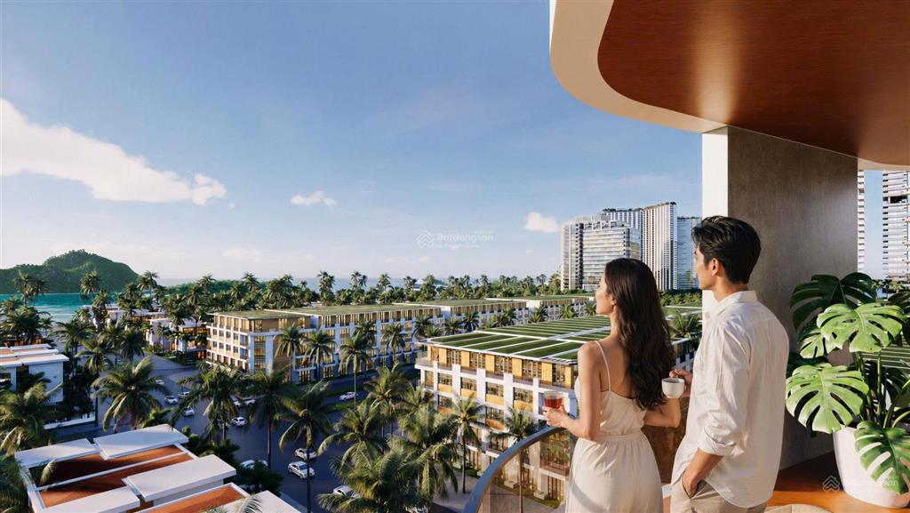 Bán căn hộ chung cư cao cấp view vịnh bái tử long thơ mộng.  0986 231 ***