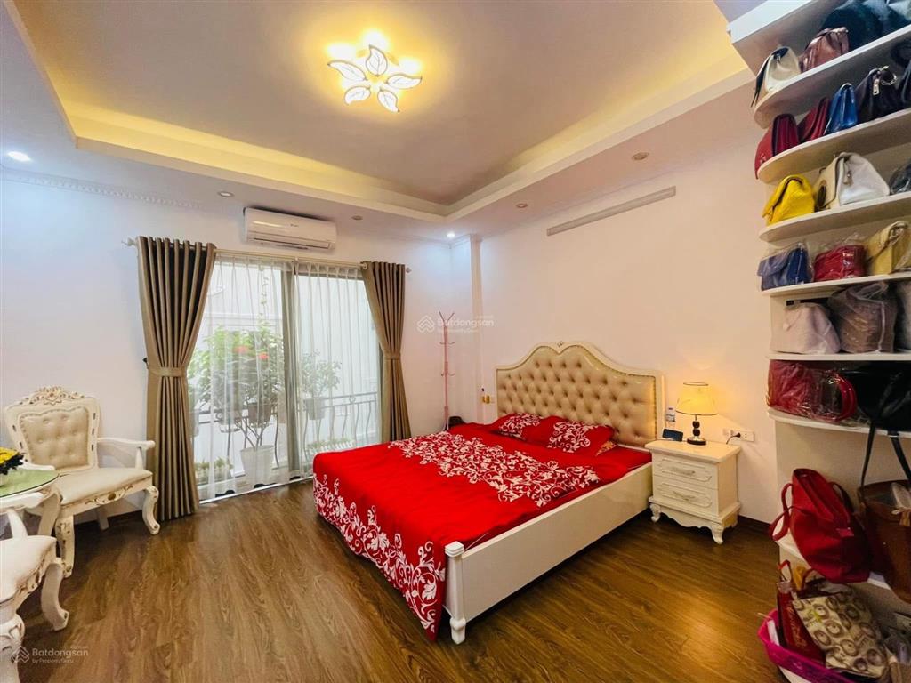 Tôi chính chủ cần bán nhà phố xã đàn, đống đa. 35m 10,8 tỷ.