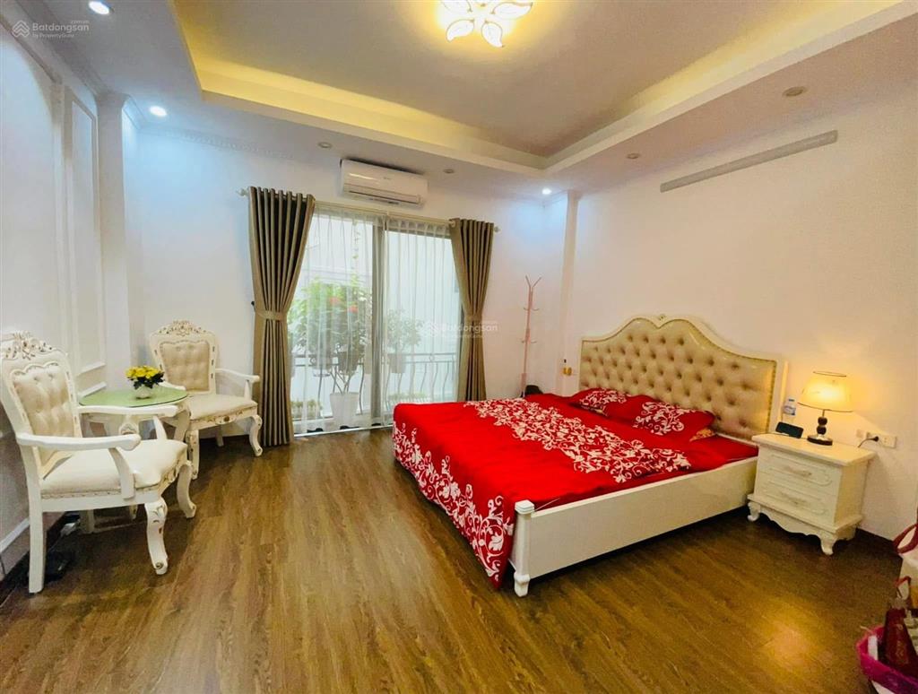 Tôi chính chủ cần bán nhà phố xã đàn, đống đa. 35m 10,8 tỷ.