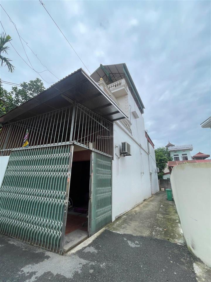 Bán nhà 2 tầng dt 85m2 lô góc mt 4m3 nở hậu ô tô đỗ của chủ nhà tặng lại toàn bộ nội thất xịn sò