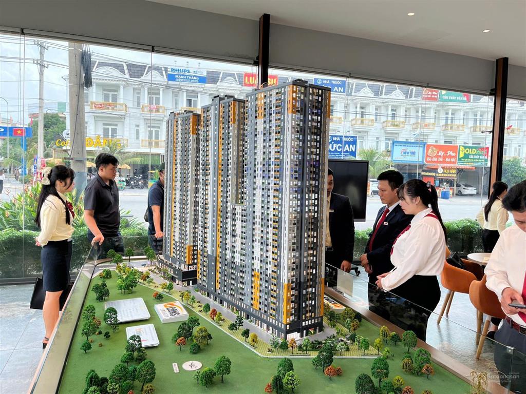 Mình cần bán bcons solary căn góc 54m2 2pn2wc tầng cao mua trực tiếp cđt  0909 864 ***