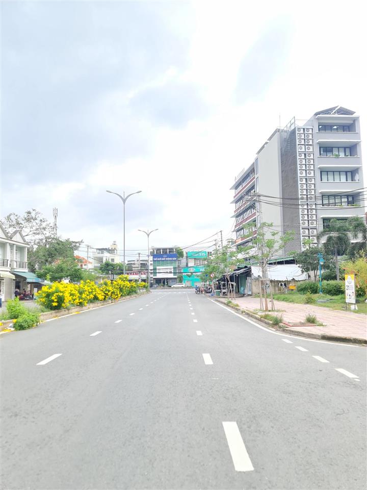 Ngộp bank bán gấp mt trương văn bangtp.thủ đức (quận 2), giá rẻ 28 tỷ, 5x22m, 6 tầng, hđt 95 triệu