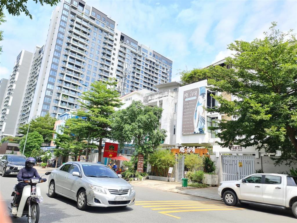 Chính chủ kẹt tiền bán gấp đất 2mt lương định của, tp thủ đức (q2), giá cạnh tranh khu 97 tỷ, dt 22x18