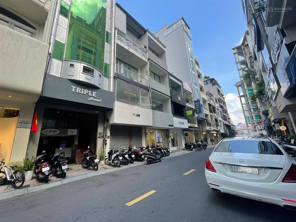 Chính chủ đi định cư bán nhà đặng thị nhu, dt 8x13m  cn 98m2, 5 tầng, hđt 180tr/th, giá rẻ 75 tỷ