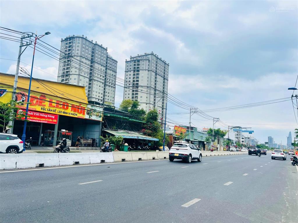 Giảm 10tỷ bán gấp  ngang 36m mặt tiền quốc lộ 13, tp thủ đức, 36x60m, đất, ctxd hầm 7 tầng, 86 tỷ